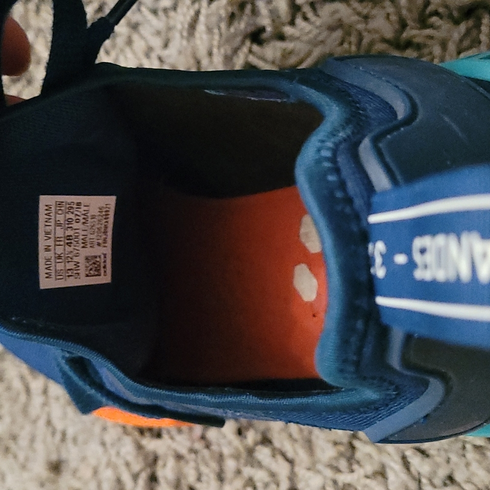 Adidas NMD R1 - Picture 9 of 11